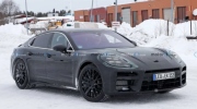 Nhiều chi tiết lạ cho thấy chiếc Porsche Panamera này là thế hệ hoàn toàn mới