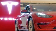 Mỹ: Xe Tesla đột ngột dừng lại trên đường, gây tai nạn liên hoàn