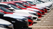 Mỗi ngày hơn 300 ô tô ngoại nhập về Việt Nam
