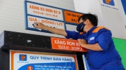 Giá xăng vượt 32.000 đồng/lít, giá dầu tăng rất mạnh
