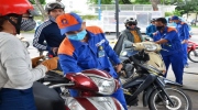 Đề xuất giảm 10% thuế nhập khẩu ưu đãi với xăng