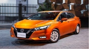 Tranh cãi bộ đèn pha Nissan Almera giá gần 80 triệu đồng