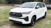 Toyota Innova 2023 taxi giá quy đổi 530 triệu: Giới hạn tốc độ 80 km/h