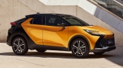 Toyota Corolla Cross bán quá chạy, C-HR từng về Việt Nam bị lãng quên