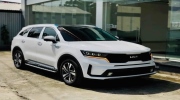 Nữ lái nên chọn Sorento hay CX-8?